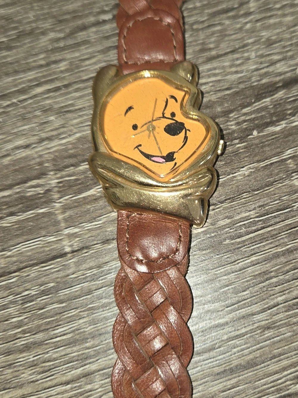 Vintage Pooh Bear Head Shaped Disney Timex Watch w/ Braided Band SEE PICTURES.